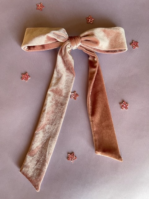 Pudra Velvet Bow